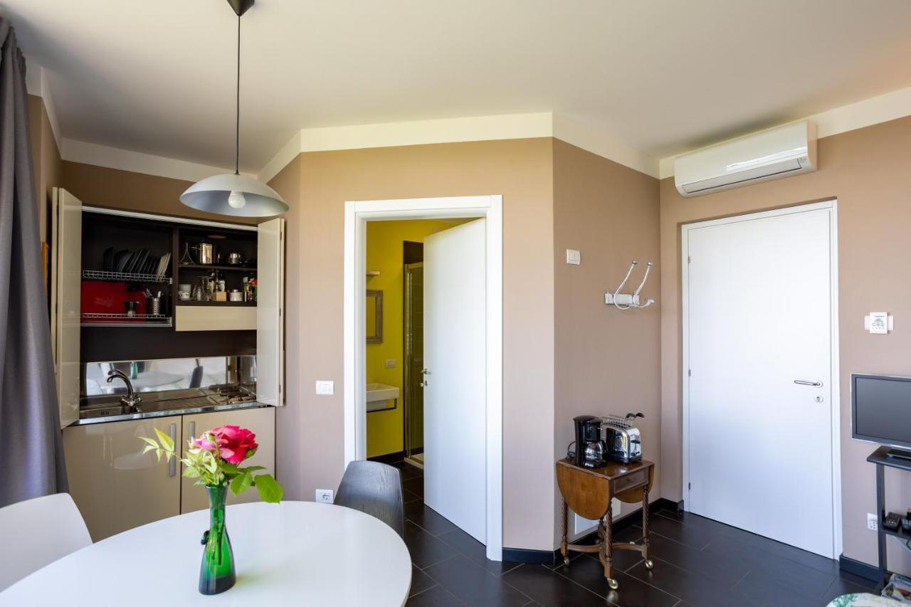 La Torretta Studios & Suite Lesa Exterior photo